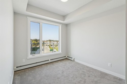 412-700 Shawnee Square Sw, Calgary, AB - Indoor Photo Showing Other Room