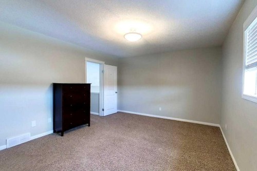 4155 15 Avenue, Edson, AB - Indoor Photo Showing Other Room