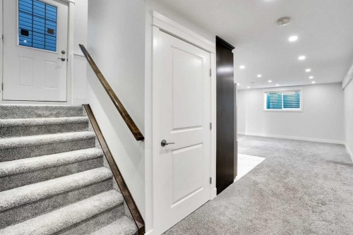 72 Panamount Manor Nw, Calgary, AB - Indoor Photo Showing Other Room