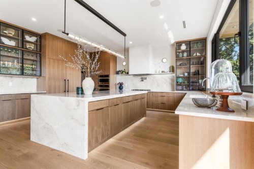 692 West Chestermere Drive, Chestermere, AB - Indoor Photo Showing Kitchen