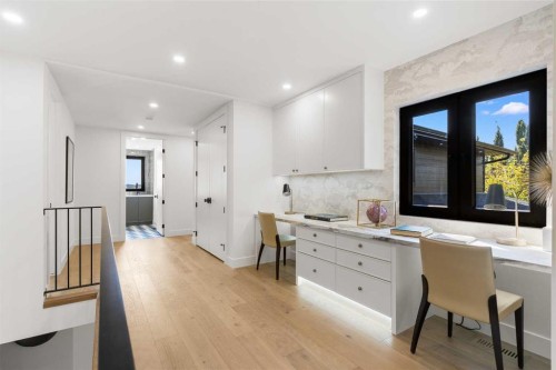 692 West Chestermere Drive, Chestermere, AB - Indoor