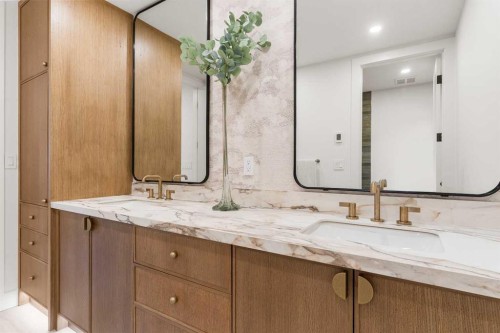 692 West Chestermere Drive, Chestermere, AB - Indoor Photo Showing Bathroom