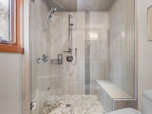 514 5Th Avenue, Canmore, AB - Indoor Photo Showing Bathroom