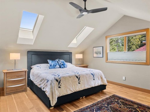 514 5Th Avenue, Canmore, AB - Indoor Photo Showing Bedroom