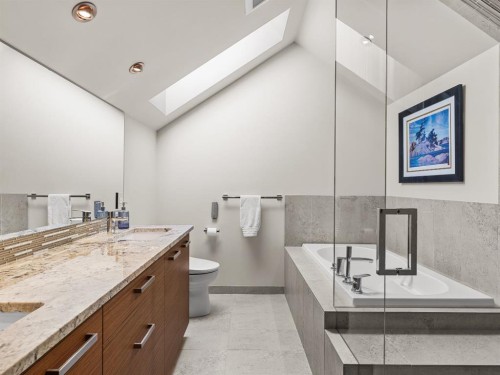 514 5Th Avenue, Canmore, AB - Indoor Photo Showing Bathroom