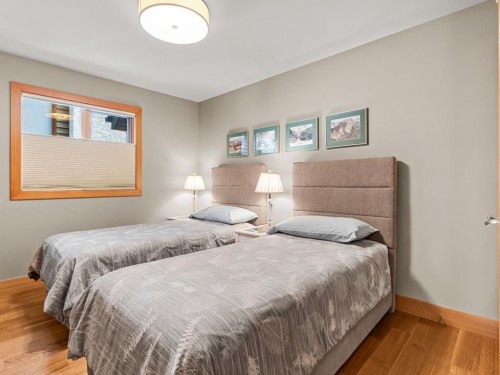514 5Th Avenue, Canmore, AB - Indoor Photo Showing Bedroom