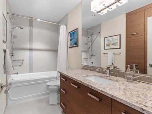 514 5Th Avenue, Canmore, AB - Indoor Photo Showing Bathroom