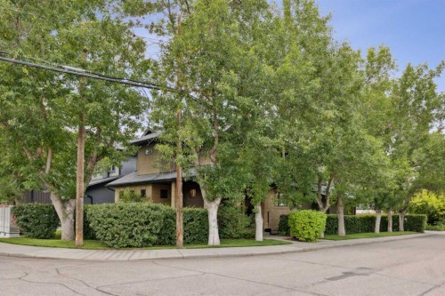 2605 4 Street Ne, Calgary, AB - Outdoor