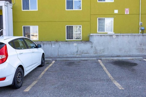 204-4455D Greenview Drive Ne, Calgary, AB - Outdoor