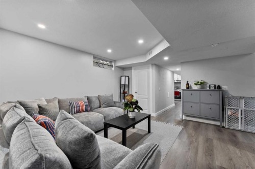 12 Cedargrove Road Sw, Calgary, AB - Indoor