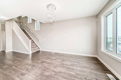 15 Evanscrest Way, Calgary, AB - Indoor Photo Showing Other Room