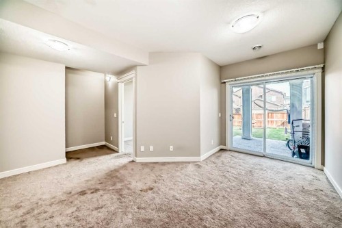 15 Evanscrest Way, Calgary, AB - Indoor Photo Showing Other Room