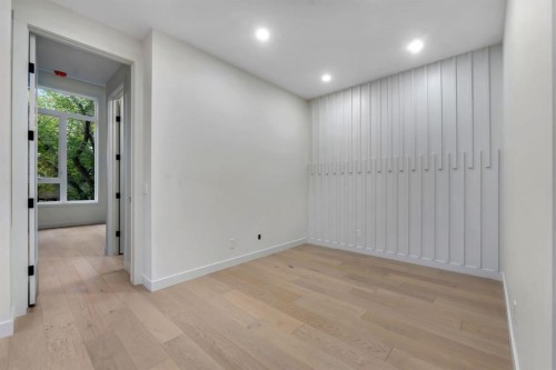 506 28 Avenue Nw, Calgary, AB - Indoor Photo Showing Other Room