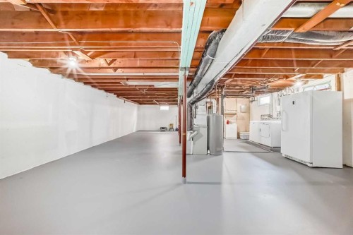 727 Macleay Road Ne, Calgary, AB - Indoor Photo Showing Basement