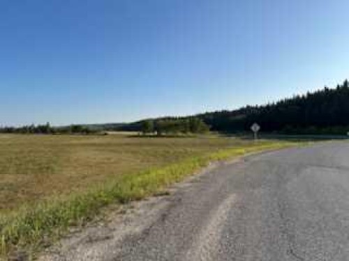 10-5218 Highway 27, Sundre, AB 