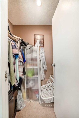 623-30 Mchugh Court Ne, Calgary, AB - Indoor With Storage