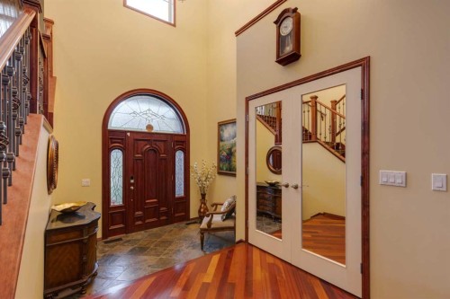 142 Discovery Ridge Boulevard Sw, Calgary, AB - Indoor Photo Showing Other Room