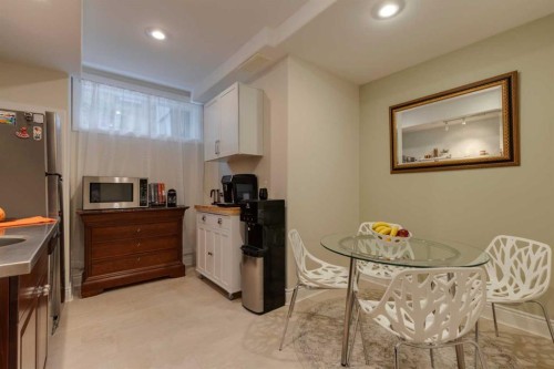 142 Discovery Ridge Boulevard Sw, Calgary, AB - Indoor Photo Showing Dining Room