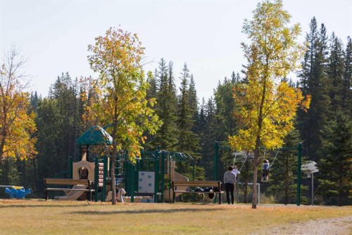 142 Discovery Ridge Boulevard Sw, Calgary, AB - Outdoor