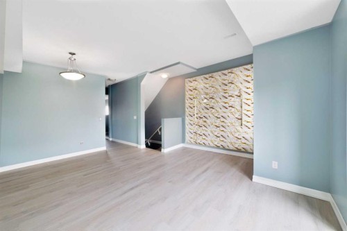 1218-121 Copperpond Common Se, Calgary, AB - Indoor Photo Showing Other Room