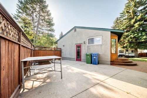 2443 Fir Drive Se, Calgary, AB - Outdoor With Exterior