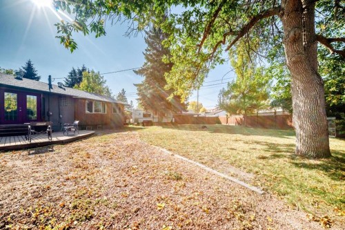 2443 Fir Drive Se, Calgary, AB - Outdoor