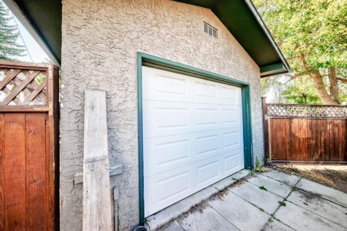 2443 Fir Drive Se, Calgary, AB - Outdoor With Exterior