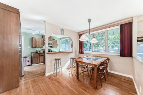 2443 Fir Drive Se, Calgary, AB - Indoor