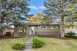 860 Archwood Road SE Calgary, AB T2J 1C4