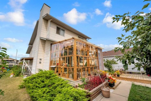 4 Fallingworth Bay Ne, Calgary, AB - Outdoor