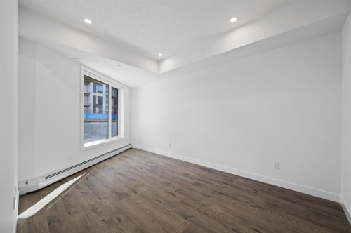204-8370 Broadcast Avenue Sw, Calgary, AB - Indoor Photo Showing Other Room