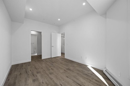 204-8370 Broadcast Avenue Sw, Calgary, AB - Indoor Photo Showing Other Room