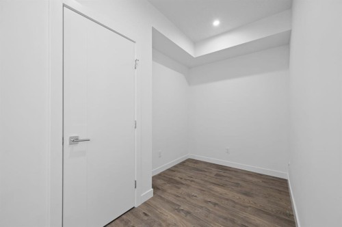 204-8370 Broadcast Avenue Sw, Calgary, AB - Indoor Photo Showing Other Room