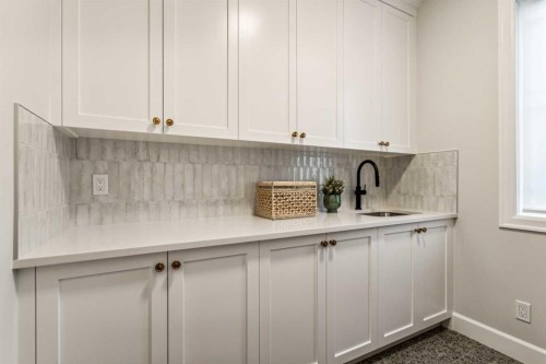 211 Calais Drive Sw, Calgary, AB - Indoor