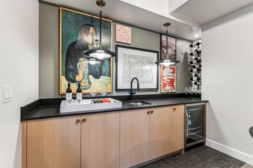 211 Calais Drive Sw, Calgary, AB - Indoor