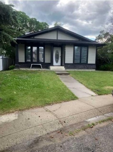 505 7 Street SE High River, AB T1V 1K8