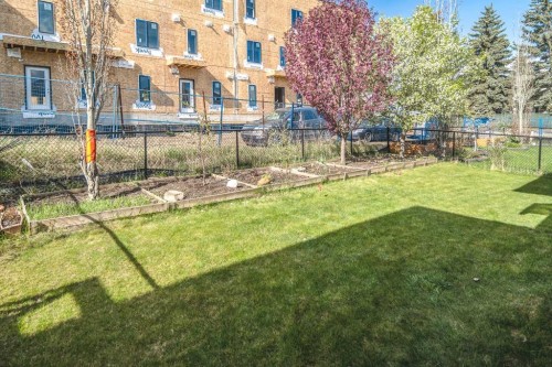 767 Shawnee Drive Sw, Calgary, AB - Outdoor