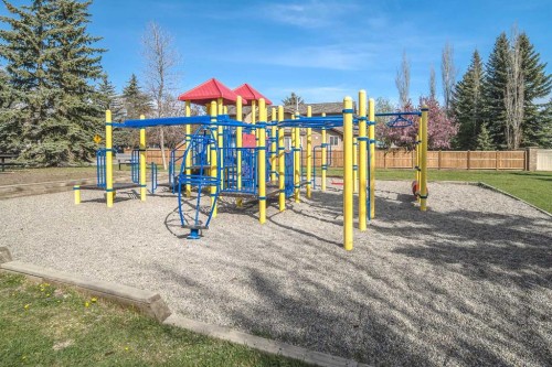 767 Shawnee Drive Sw, Calgary, AB - Outdoor