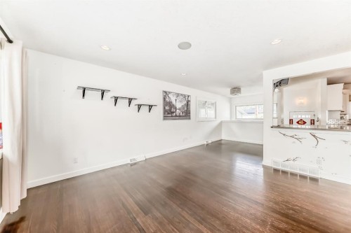 4139 Bowlen Street Nw, Calgary, AB - Indoor Photo Showing Other Room