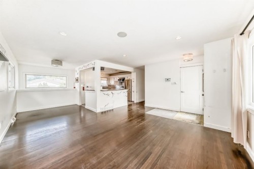4139 Bowlen Street Nw, Calgary, AB - Indoor Photo Showing Other Room
