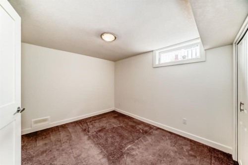 4139 Bowlen Street Nw, Calgary, AB - Indoor Photo Showing Other Room