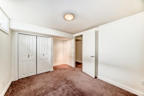 4139 Bowlen Street Nw, Calgary, AB - Indoor Photo Showing Other Room