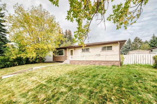 4139 Bowlen Street Nw, Calgary, AB - Outdoor