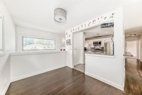 4139 Bowlen Street Nw, Calgary, AB - Indoor