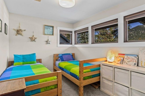 115 Spray Avenue, Banff, AB - Indoor Photo Showing Bedroom