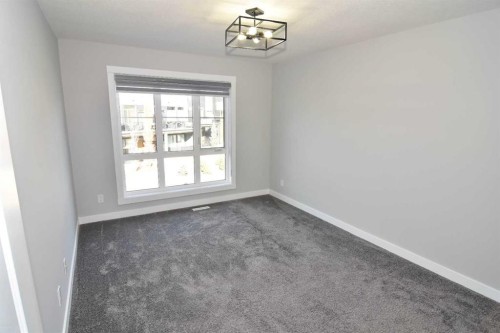 142 Sovereign Common Sw, Calgary, AB 