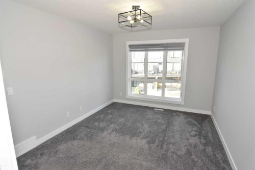 142 Sovereign Common Sw, Calgary, AB 