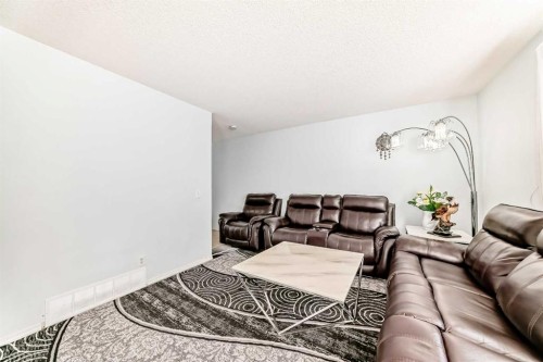 115 Saddlebrook Point Ne, Calgary, AB - Indoor Photo Showing Other Room