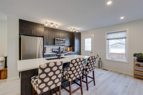 174 Chinook Gate Boulevard Sw, Airdrie, AB - Indoor