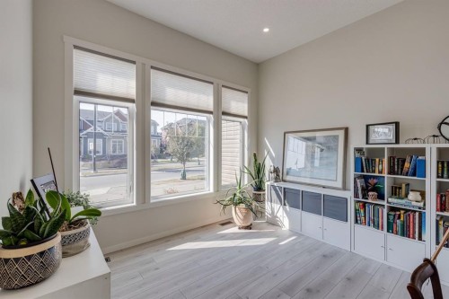 174 Chinook Gate Boulevard Sw, Airdrie, AB - Indoor